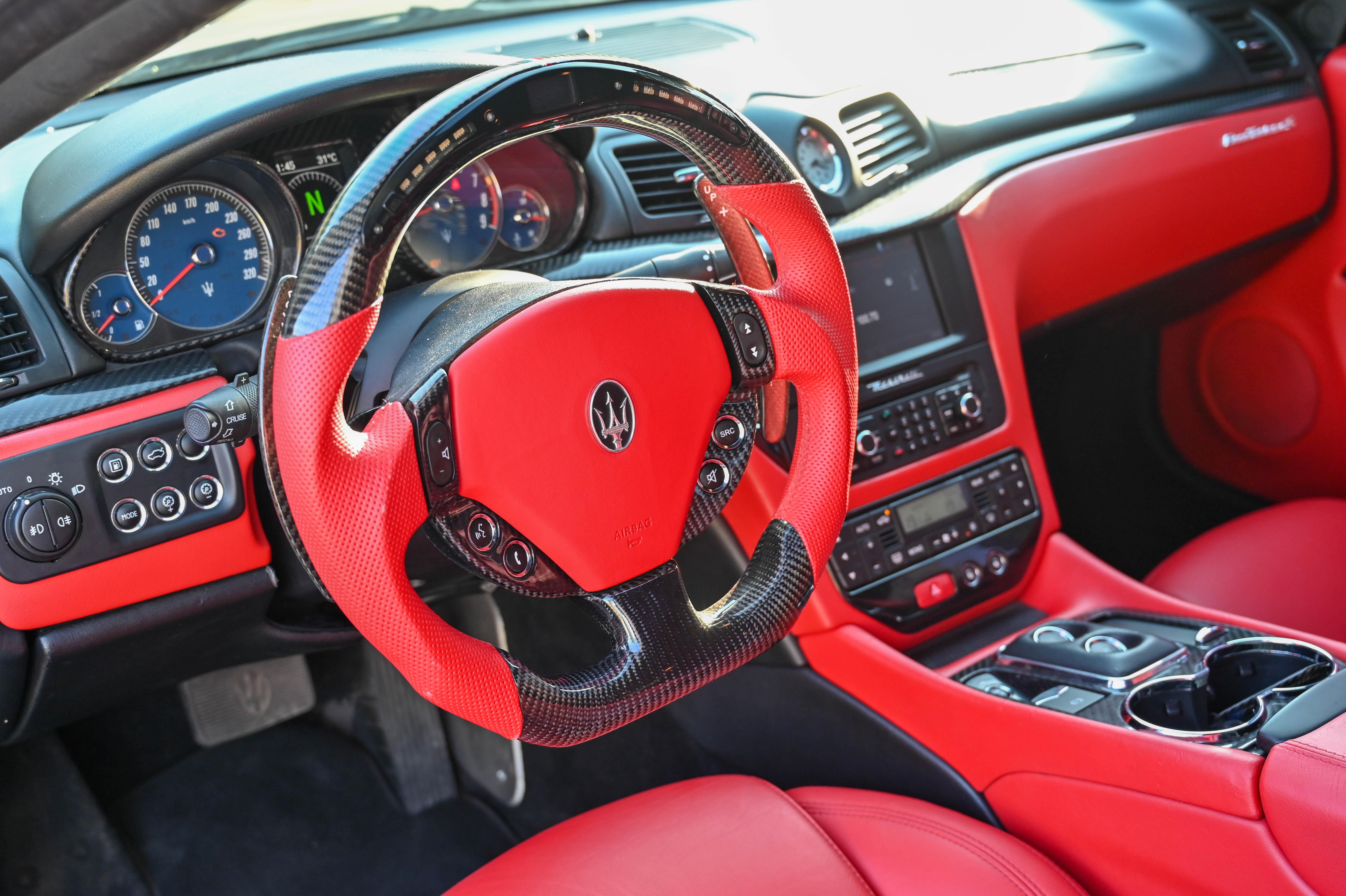 Maserati GranTurismo 2011 thumb 10