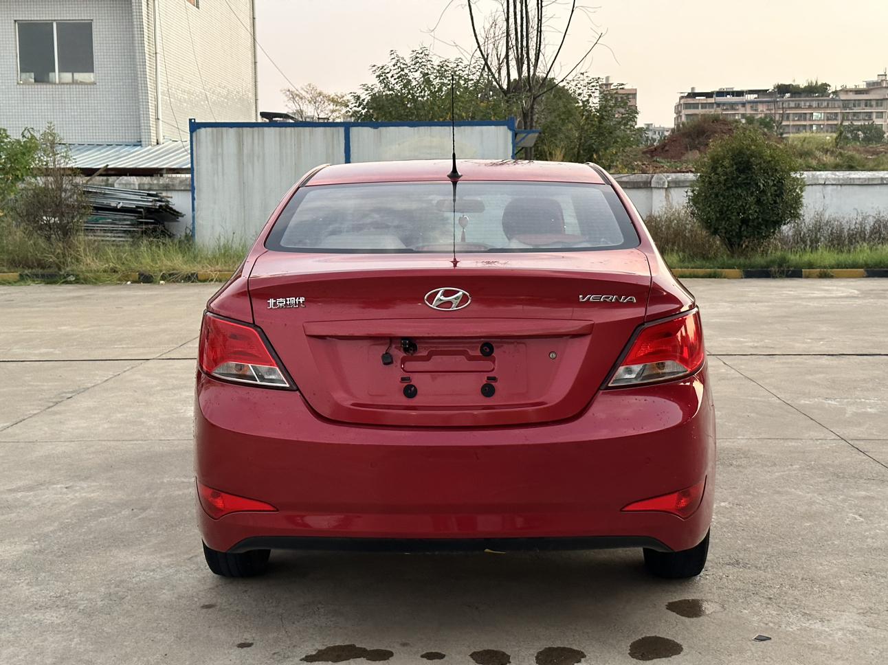 Hyundai Solaris 2016 thumb 3