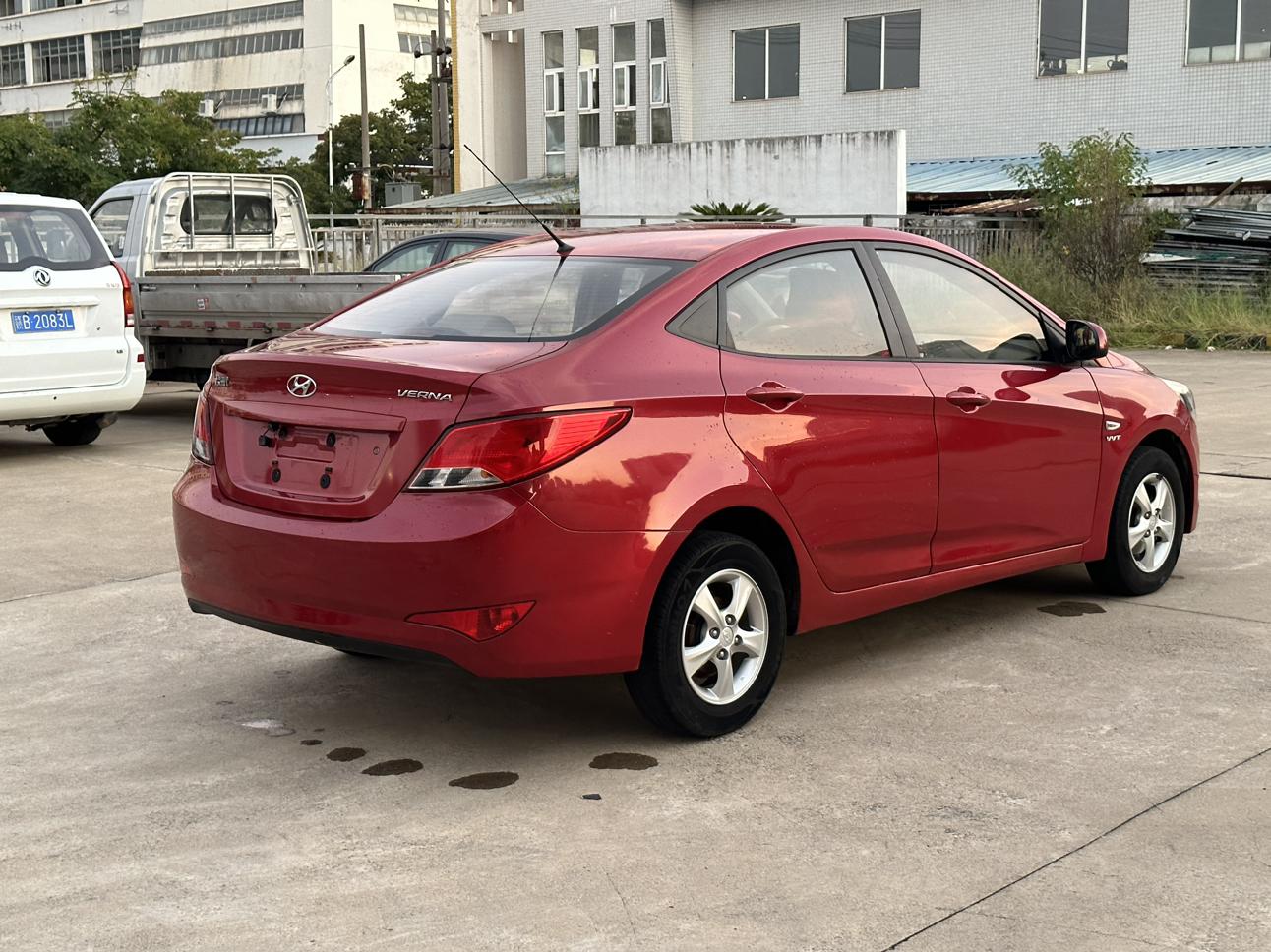 Hyundai Solaris 2016 thumb 4