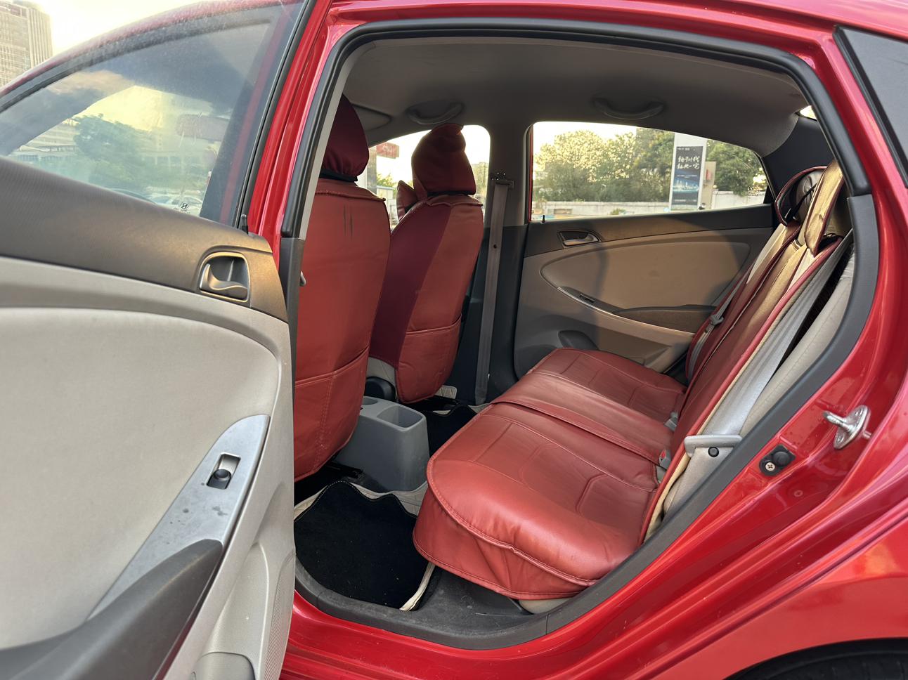 Hyundai Solaris 2016 thumb 7