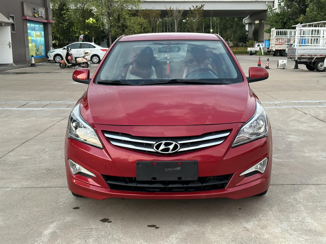 Hyundai Solaris 2016 thumb 9