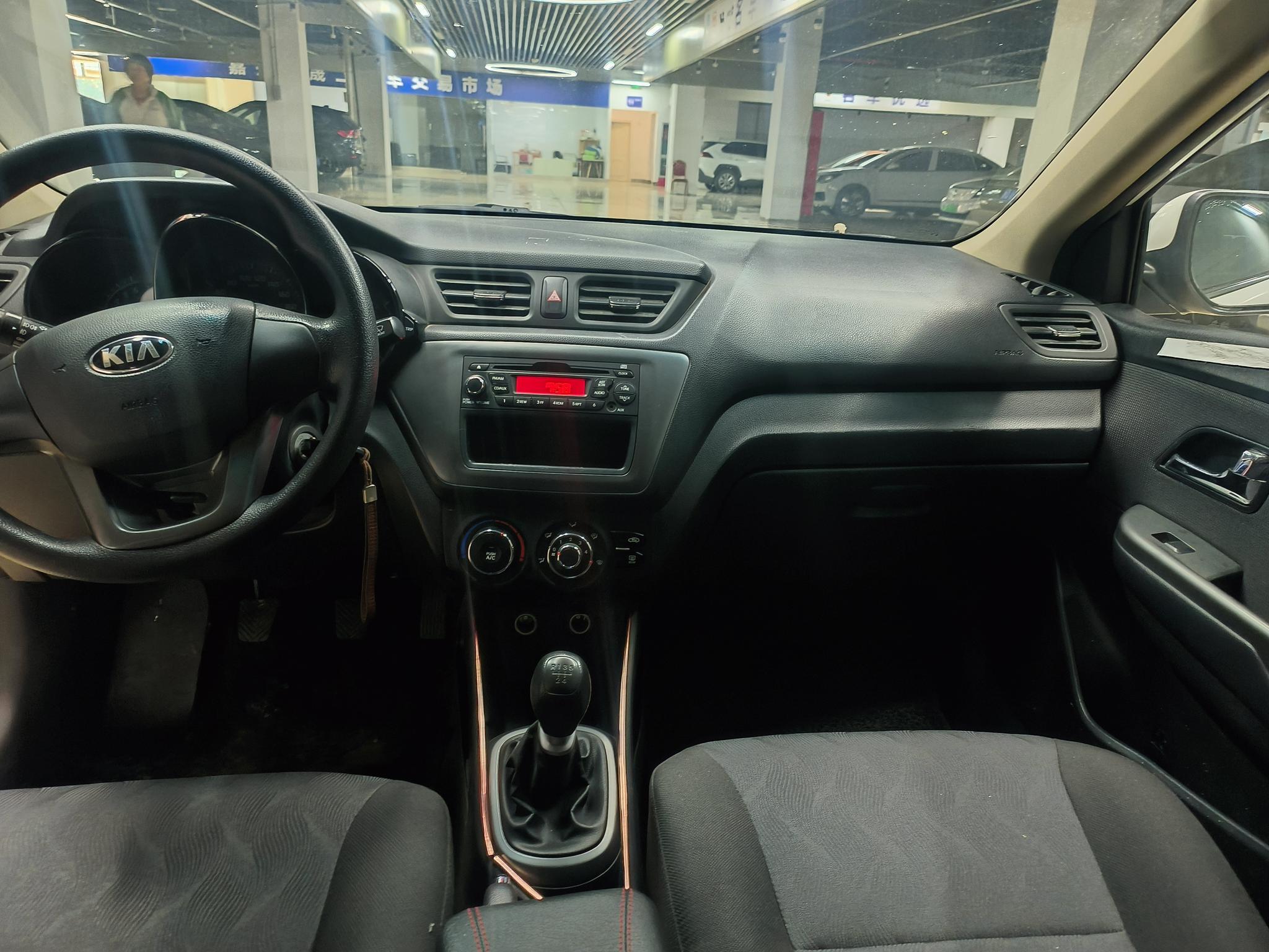 Kia Rio 2013 thumb 5
