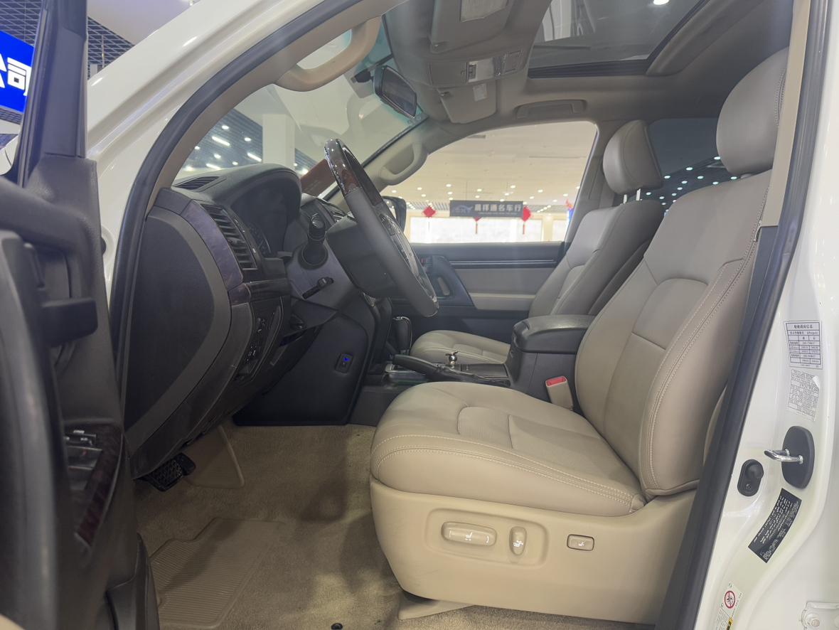 Toyota Land Cruiser 2012 thumb 7
