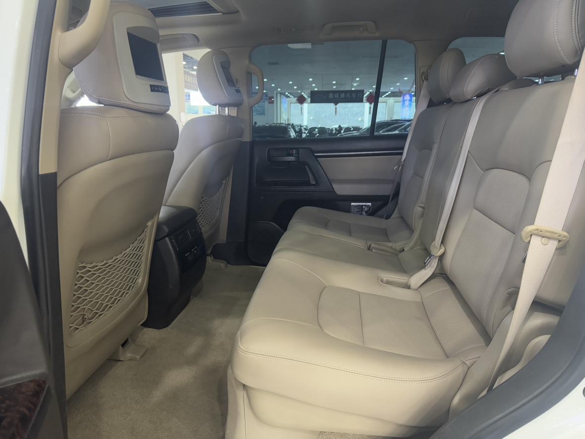 Toyota Land Cruiser 2012 thumb 8