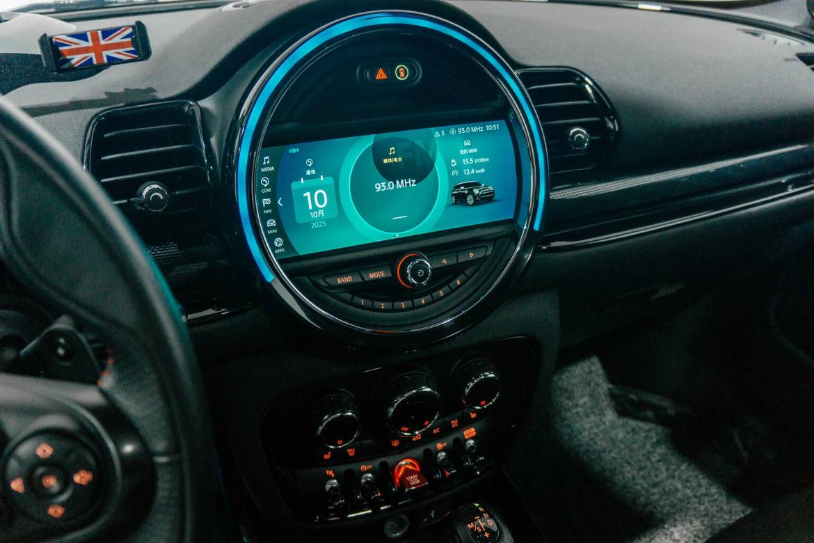 Mini Clubman 2019 thumb 9