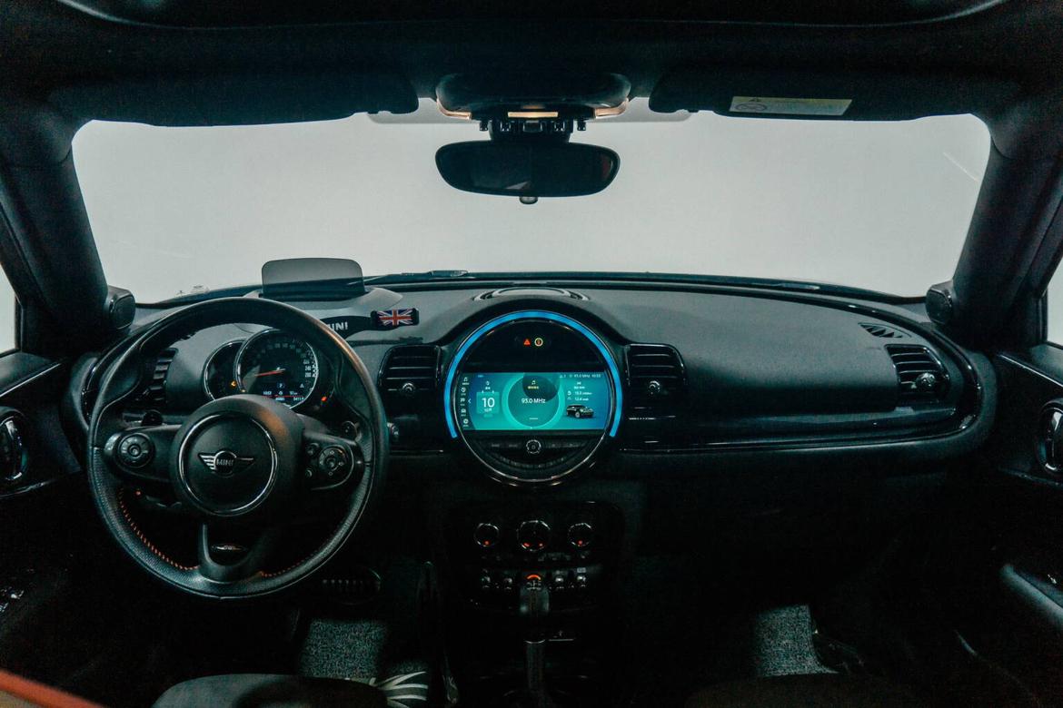 Mini Clubman 2019 thumb 12