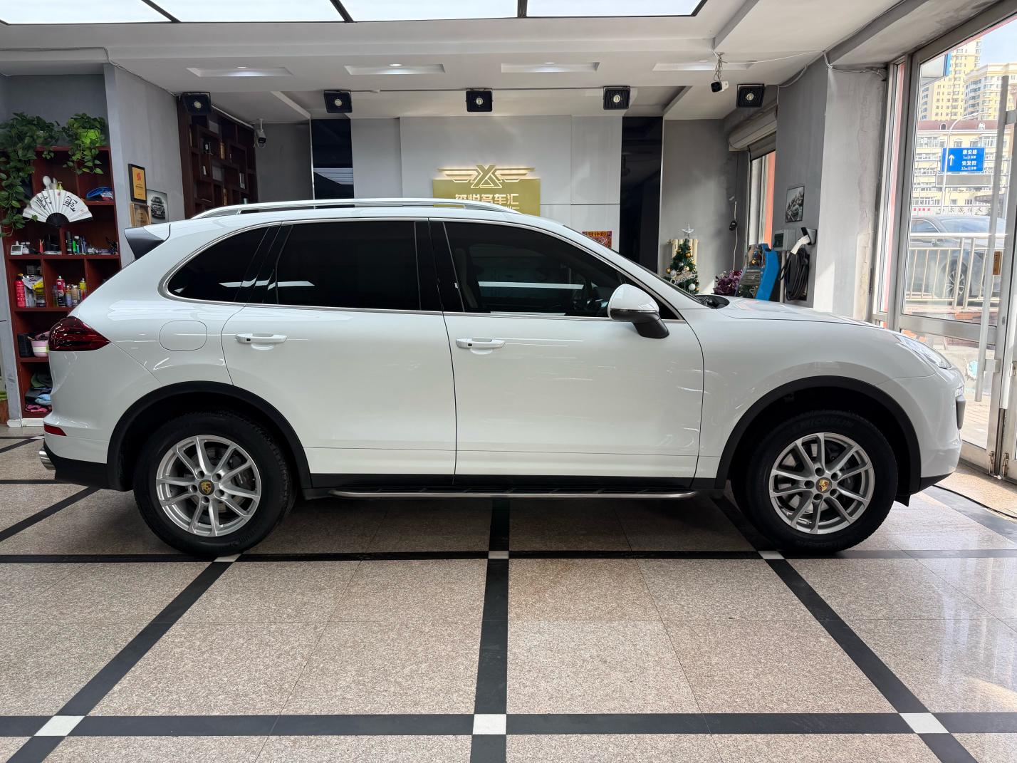 Porsche Cayenne 2015 thumb 5