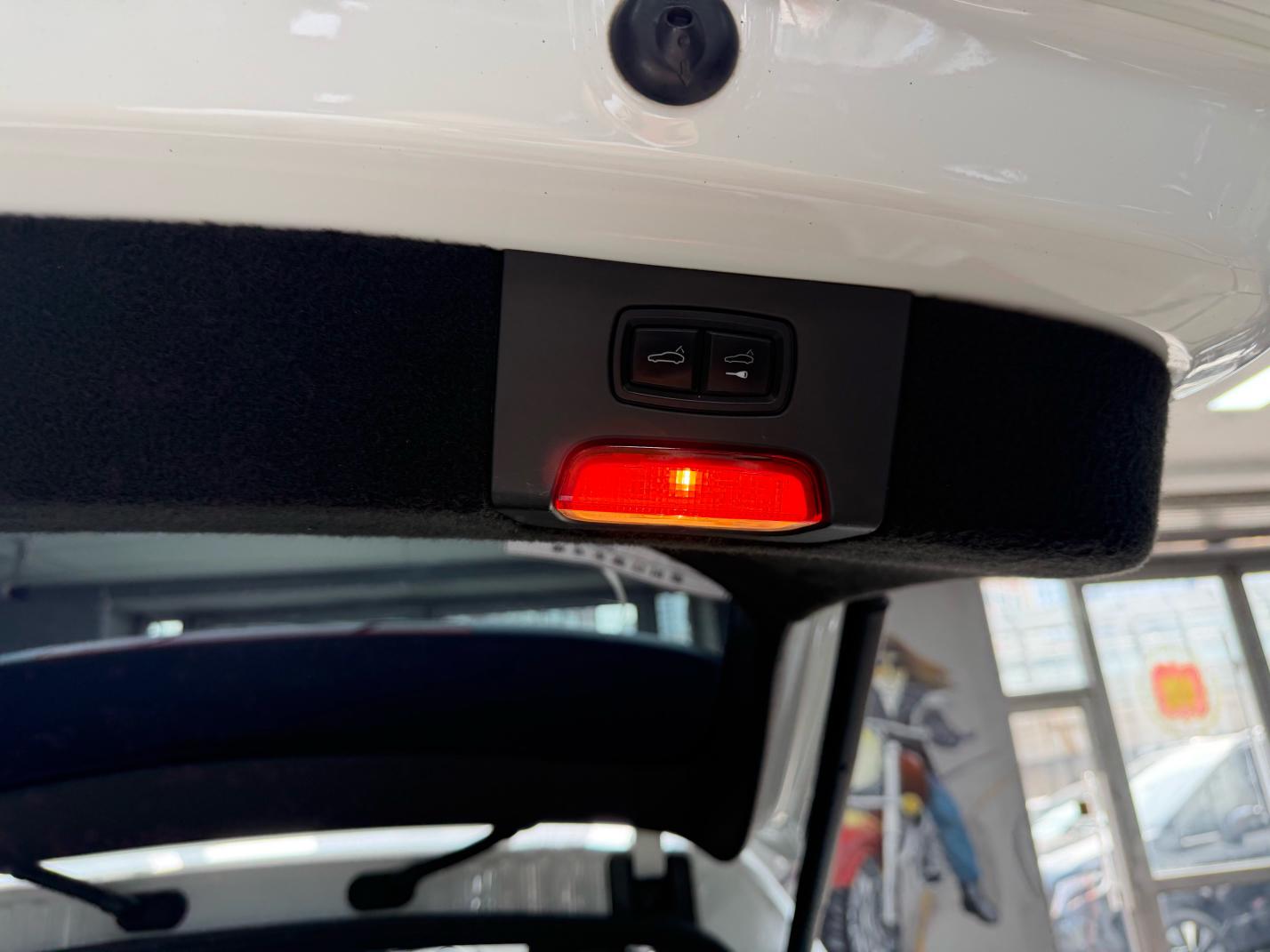Porsche Cayenne 2015 thumb 6