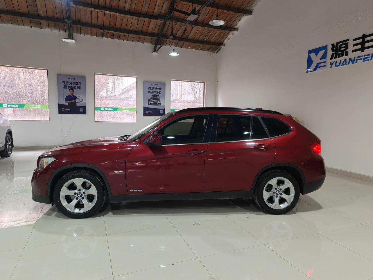 BMW X1 2011 thumb 2