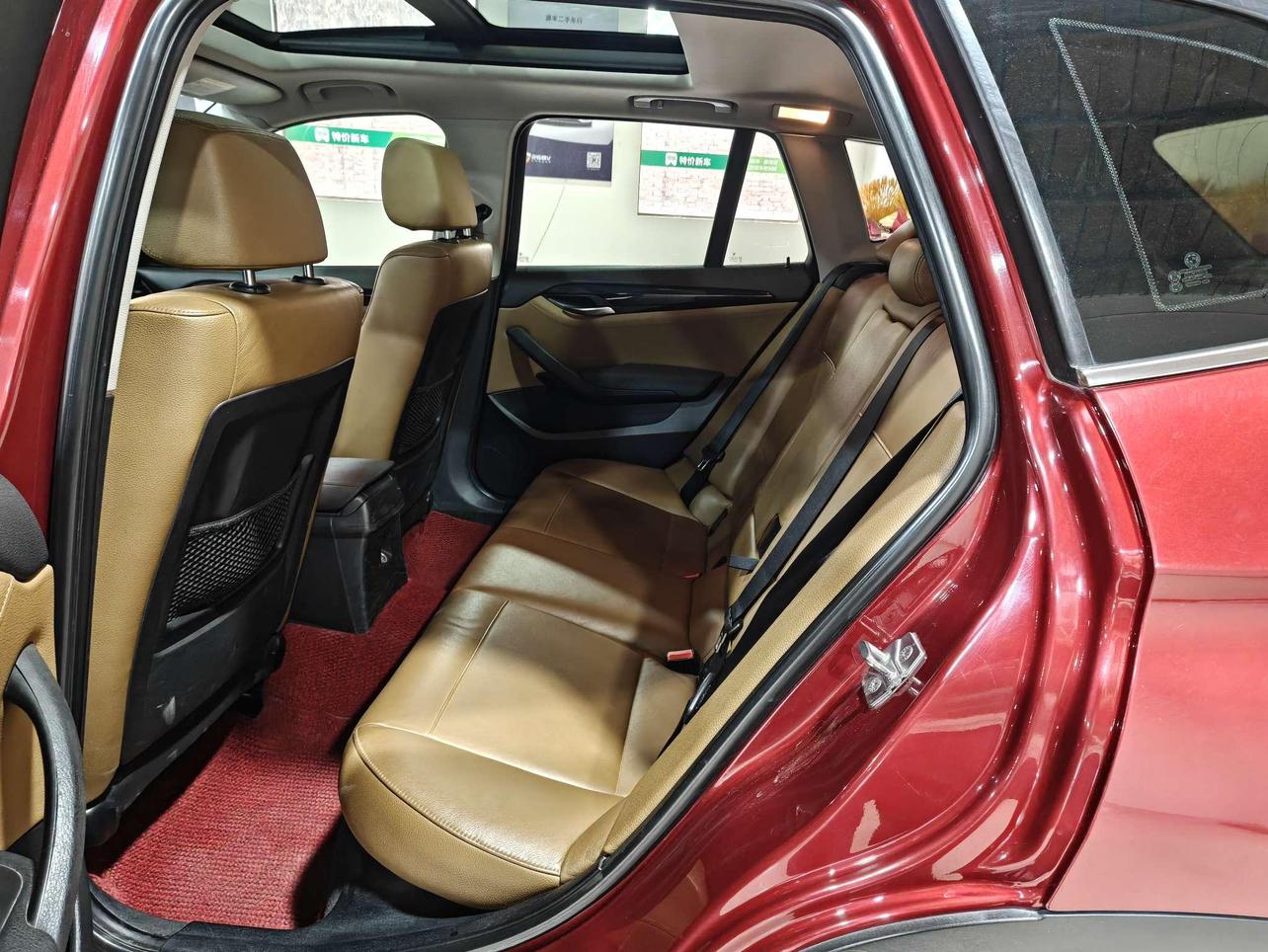 BMW X1 2011 thumb 9