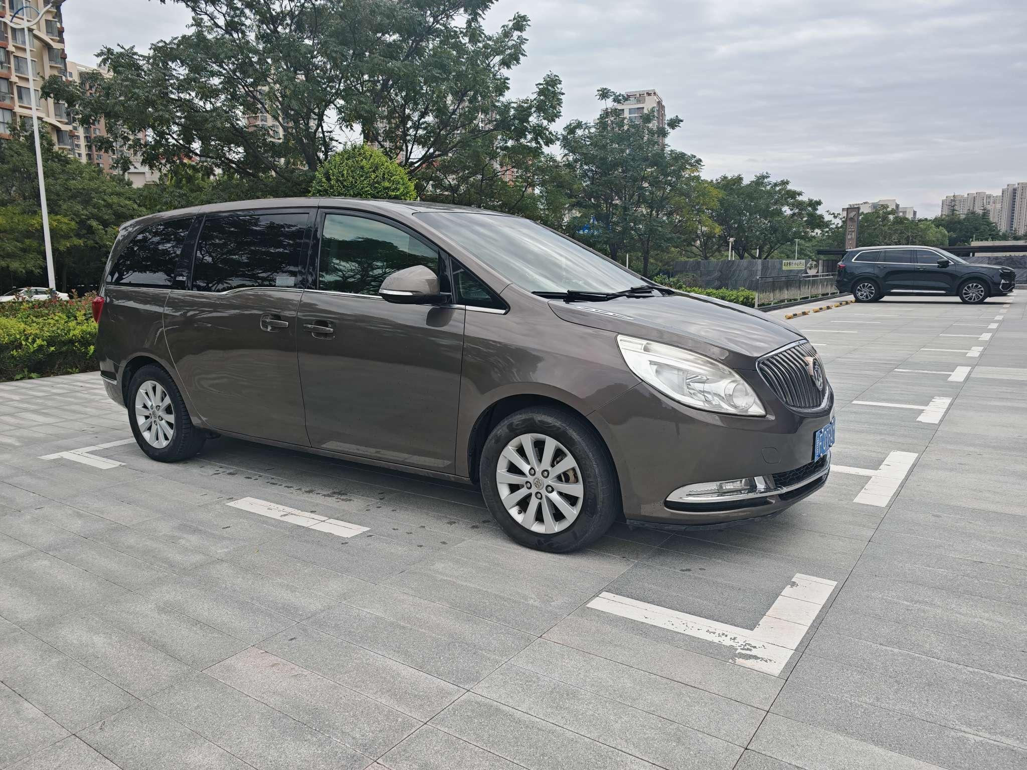 Buick GL8 2016 thumb 9