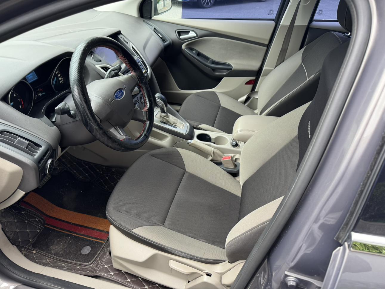 Ford Focus ST 2015 thumb 7
