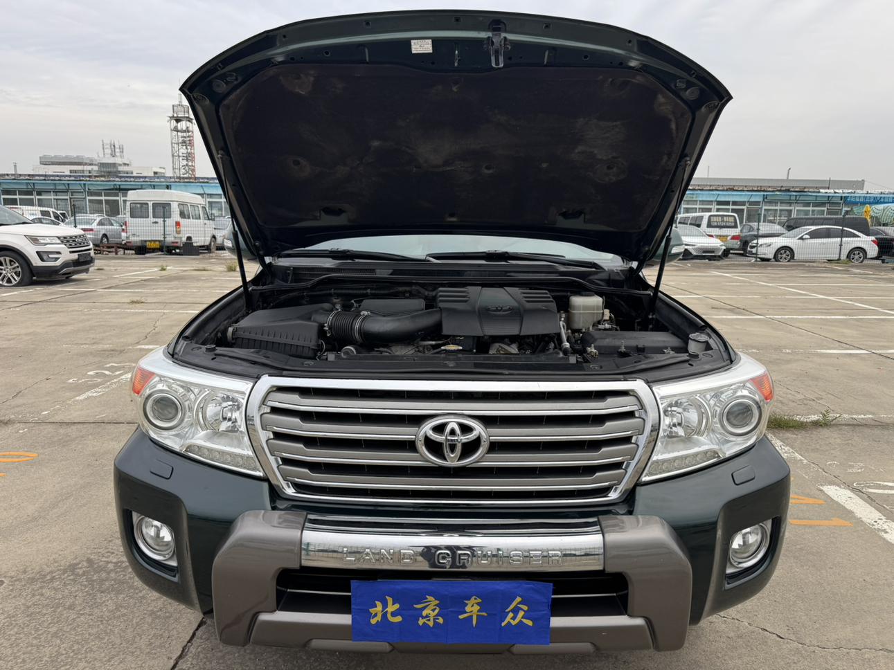 Toyota Land Cruiser 2013 thumb 12