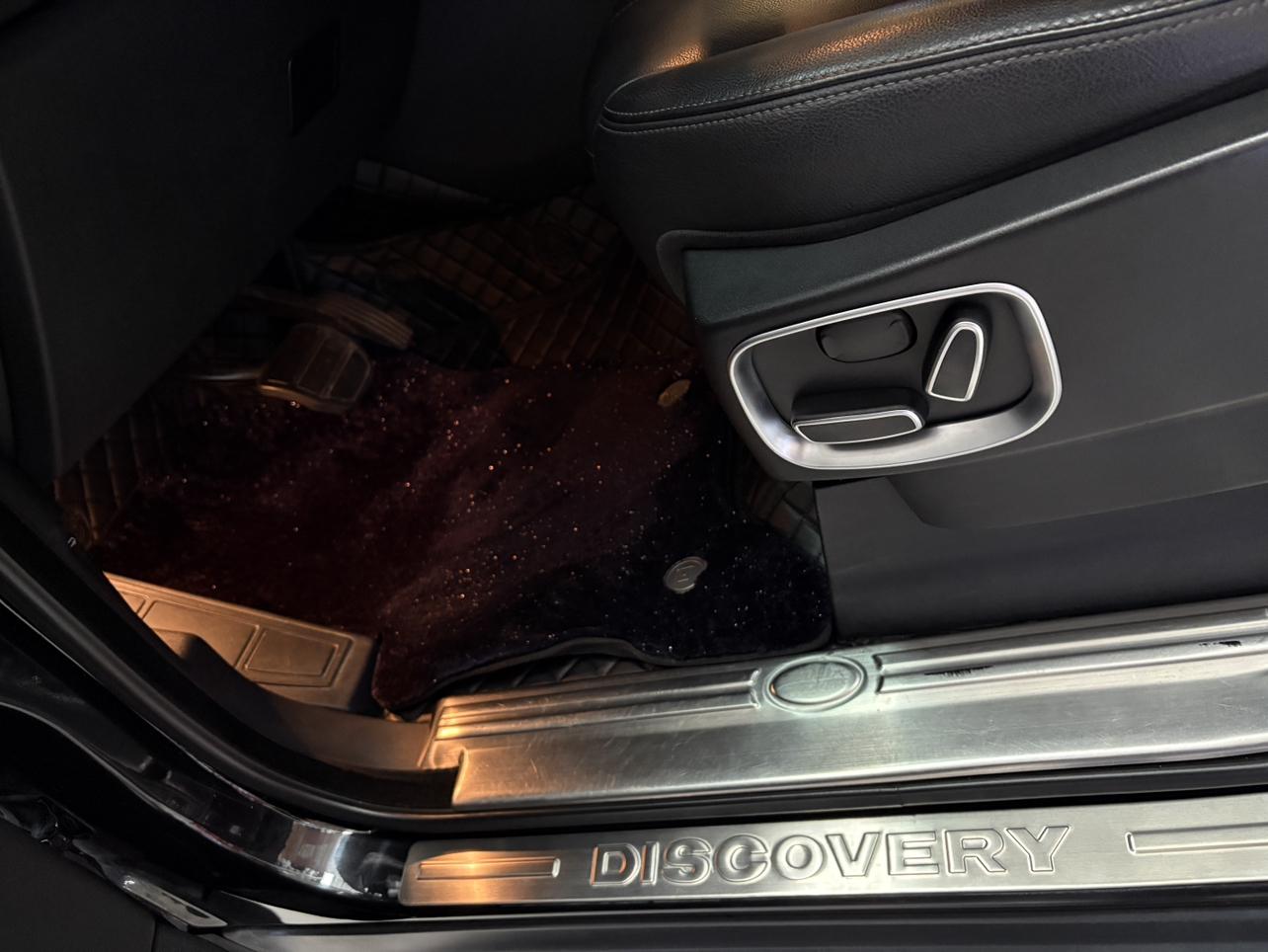 Land Rover Discovery 2017 thumb 11