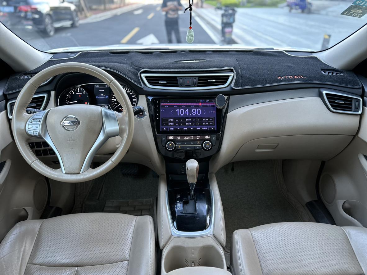 Nissan X-Trail 2017 thumb 4