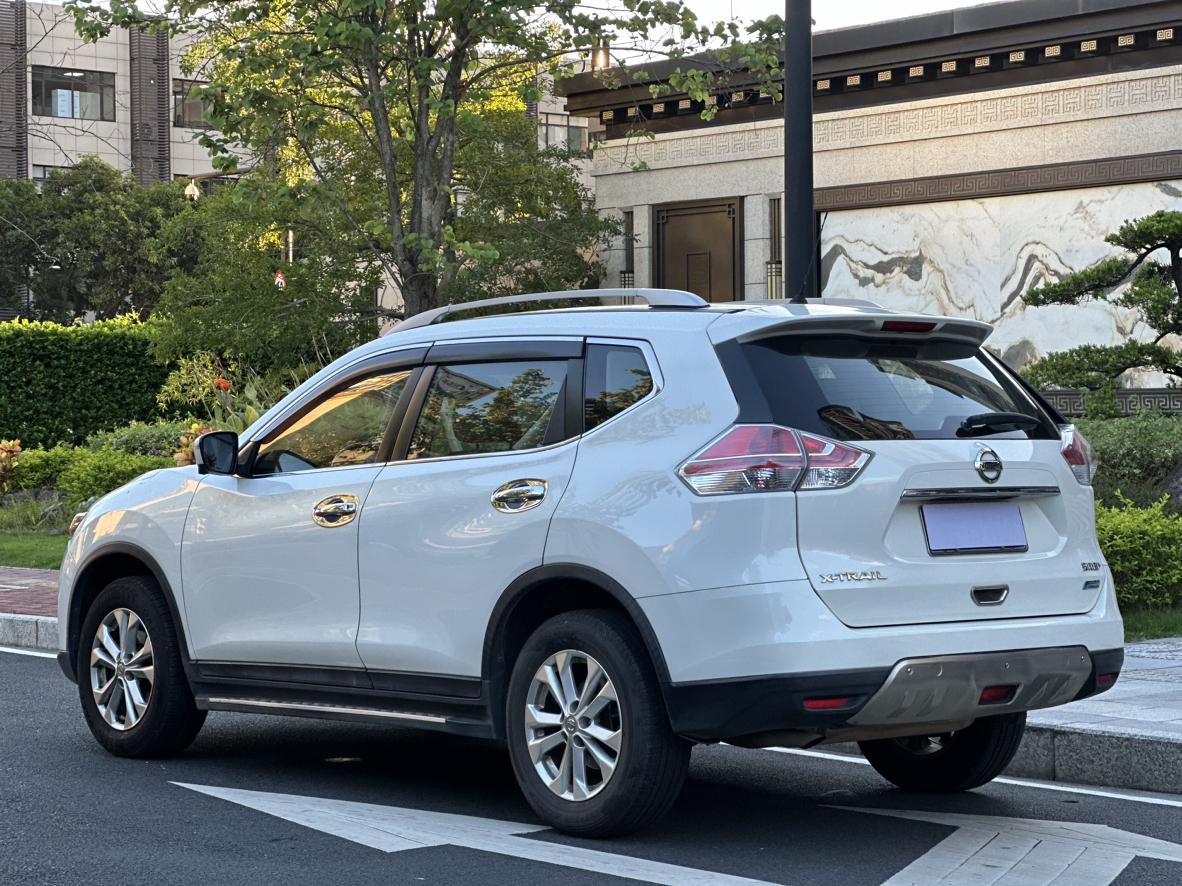 Nissan X-Trail 2017 thumb 11