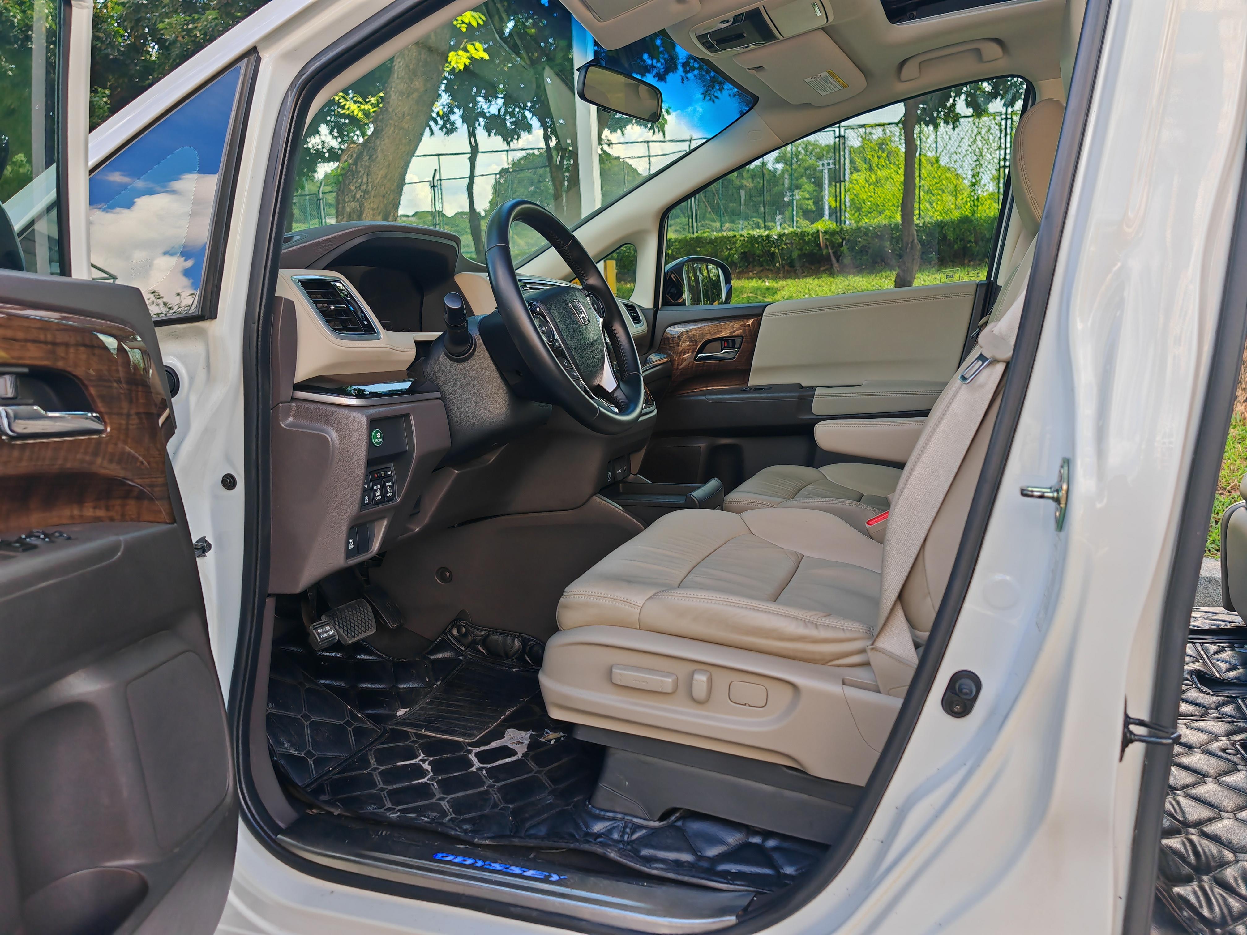 Honda Odyssey 2015 thumb 10