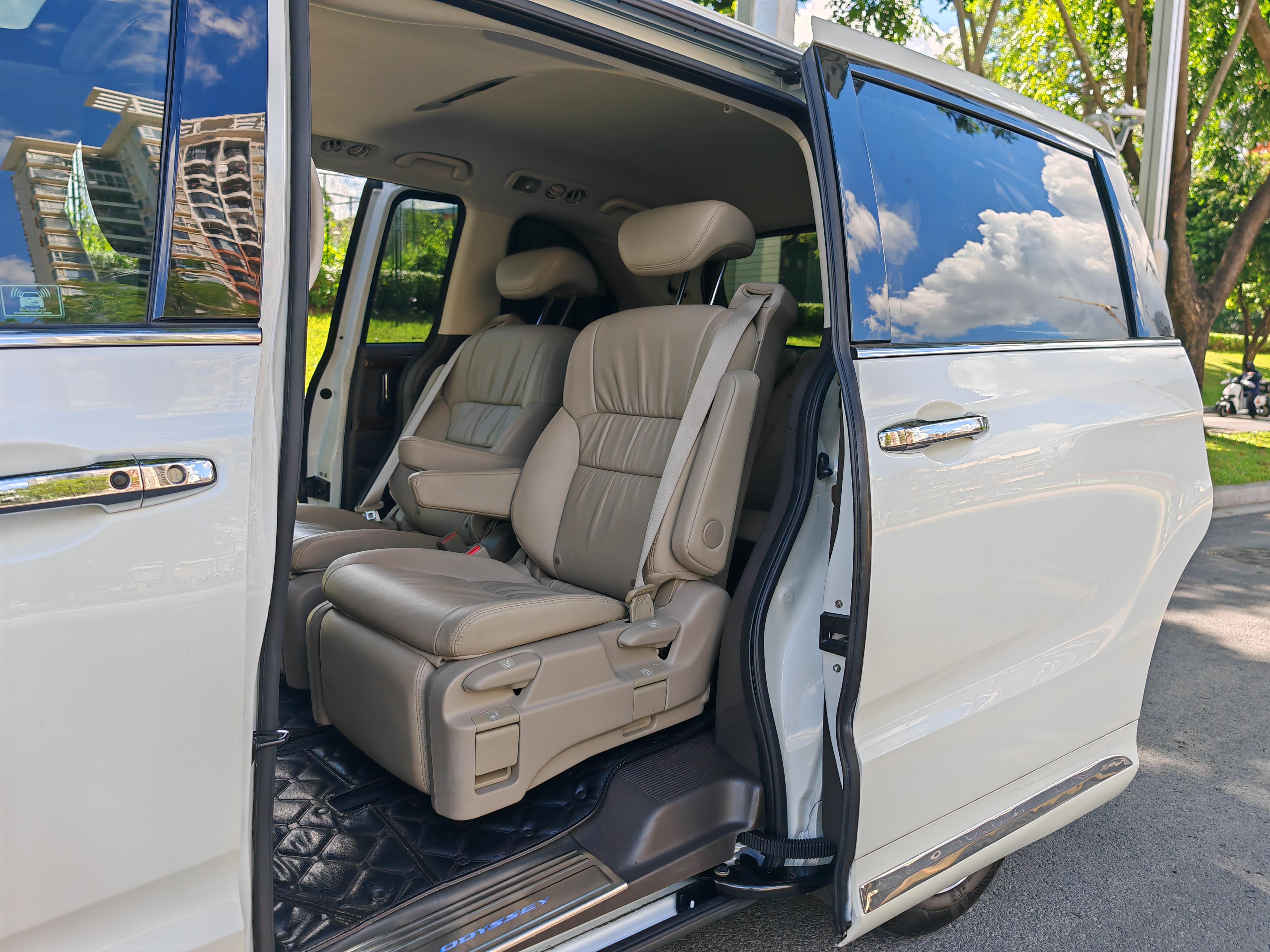 Honda Odyssey 2015 thumb 11