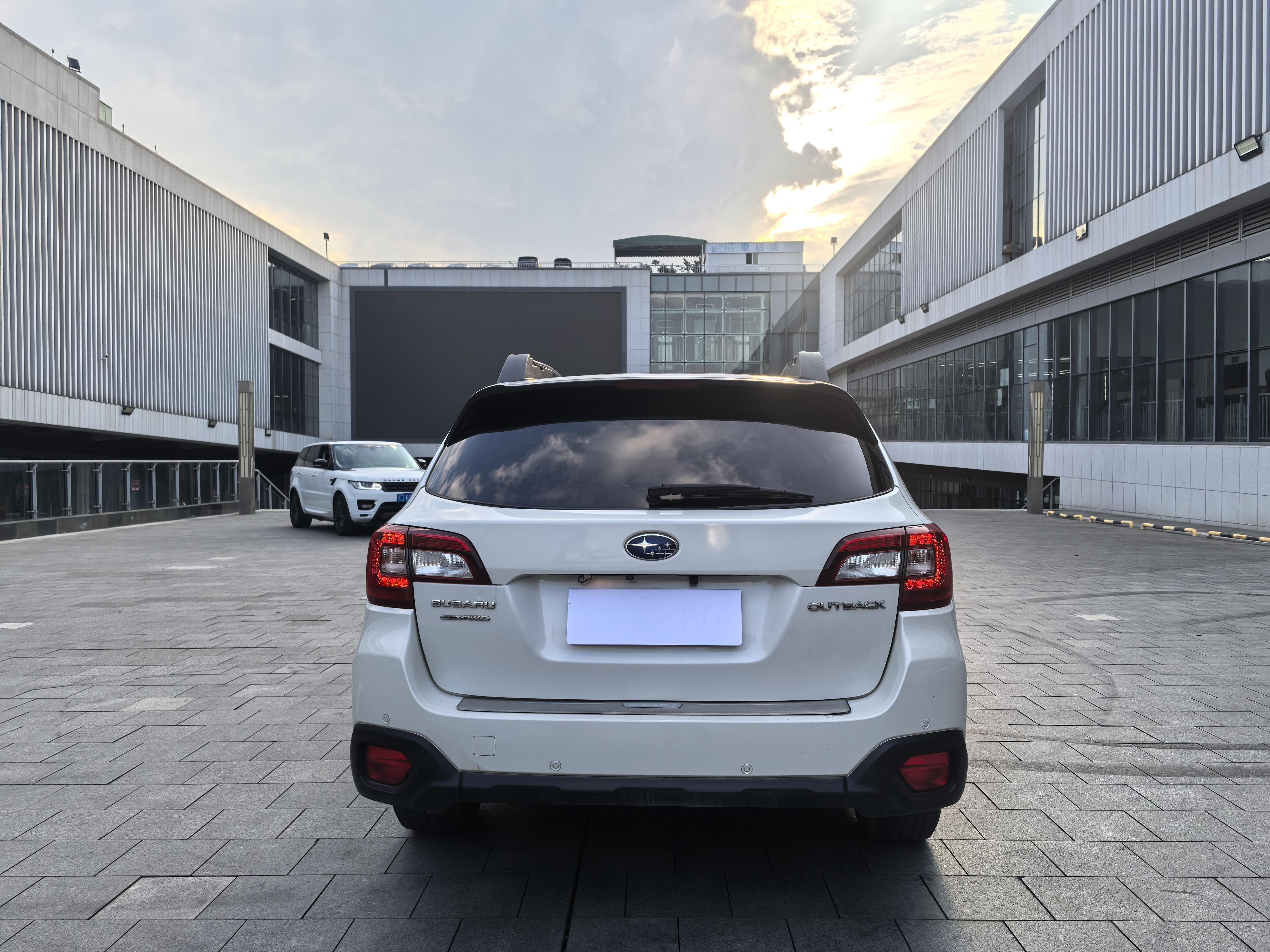 Subaru Outback 2015 thumb 4