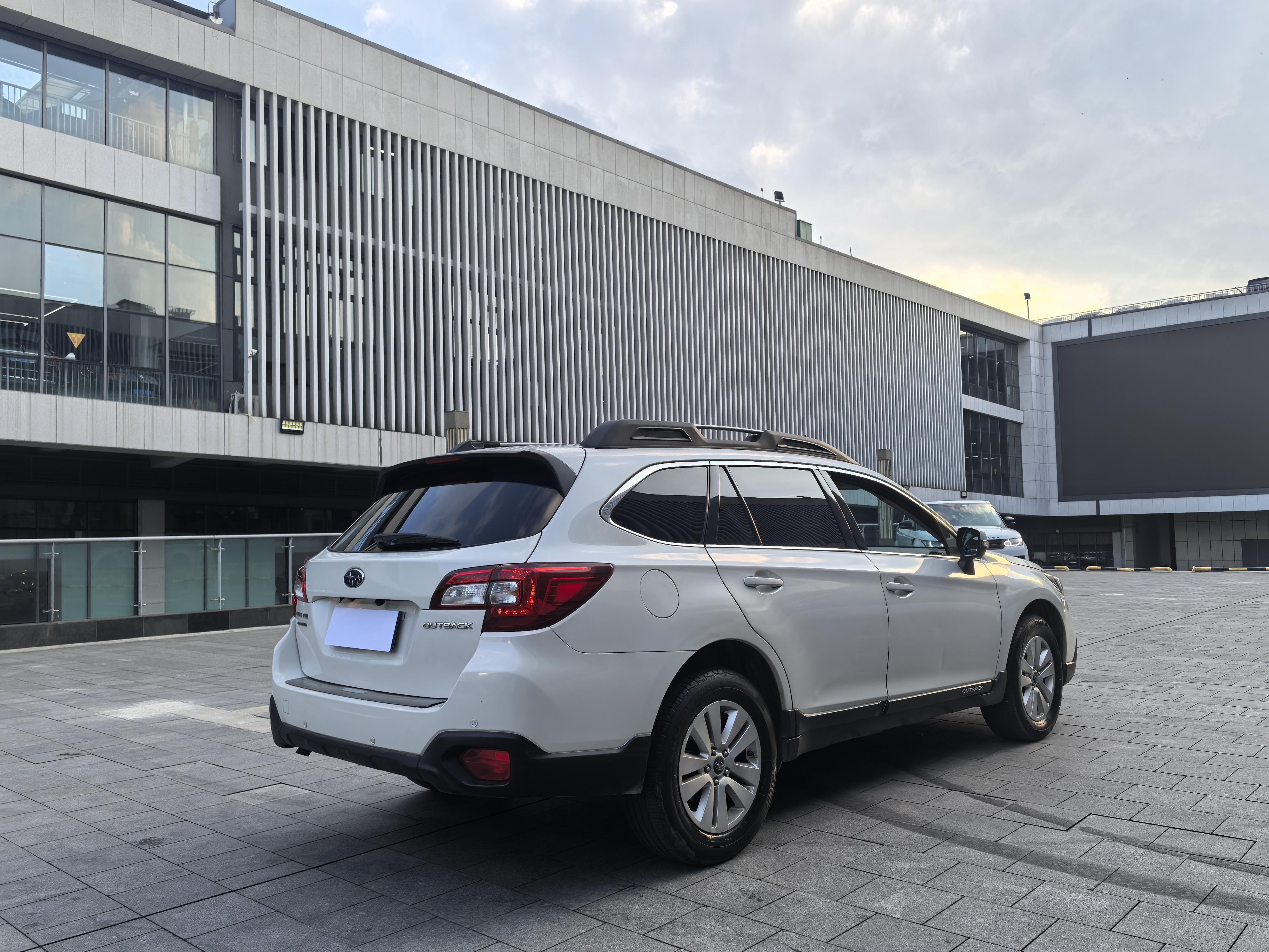 Subaru Outback 2015 thumb 5