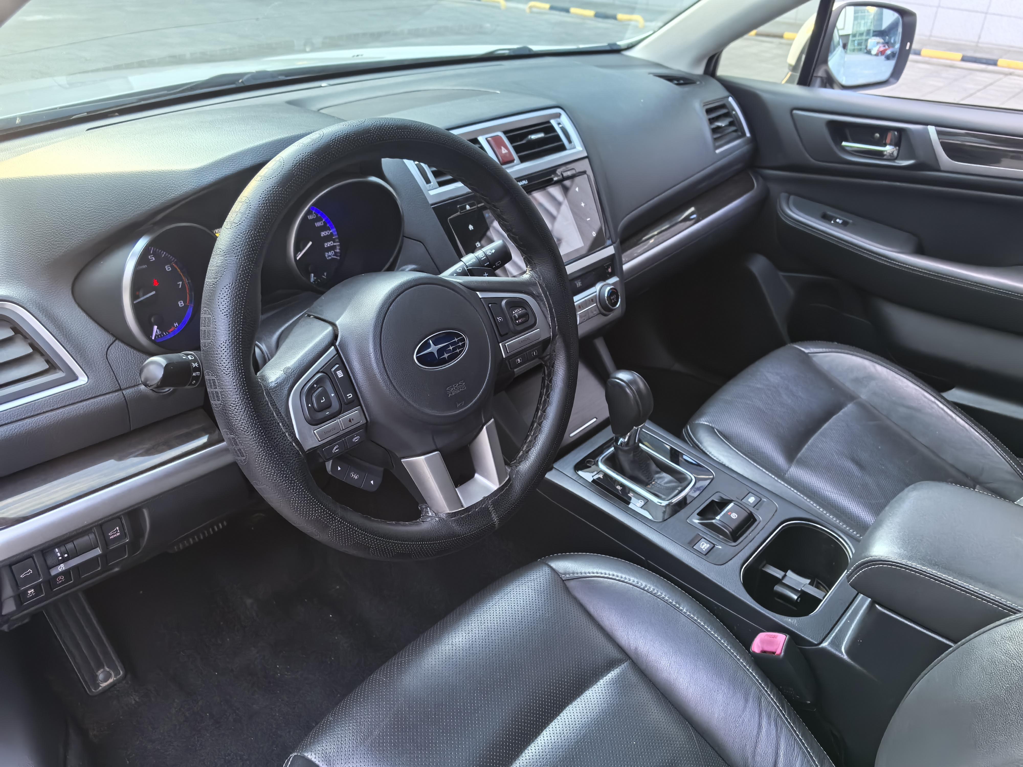 Subaru Outback 2015 thumb 10