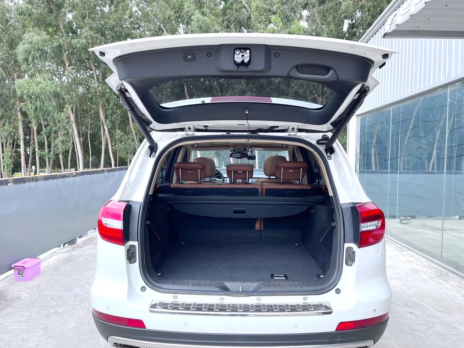 Haval H8 2017 thumb 10