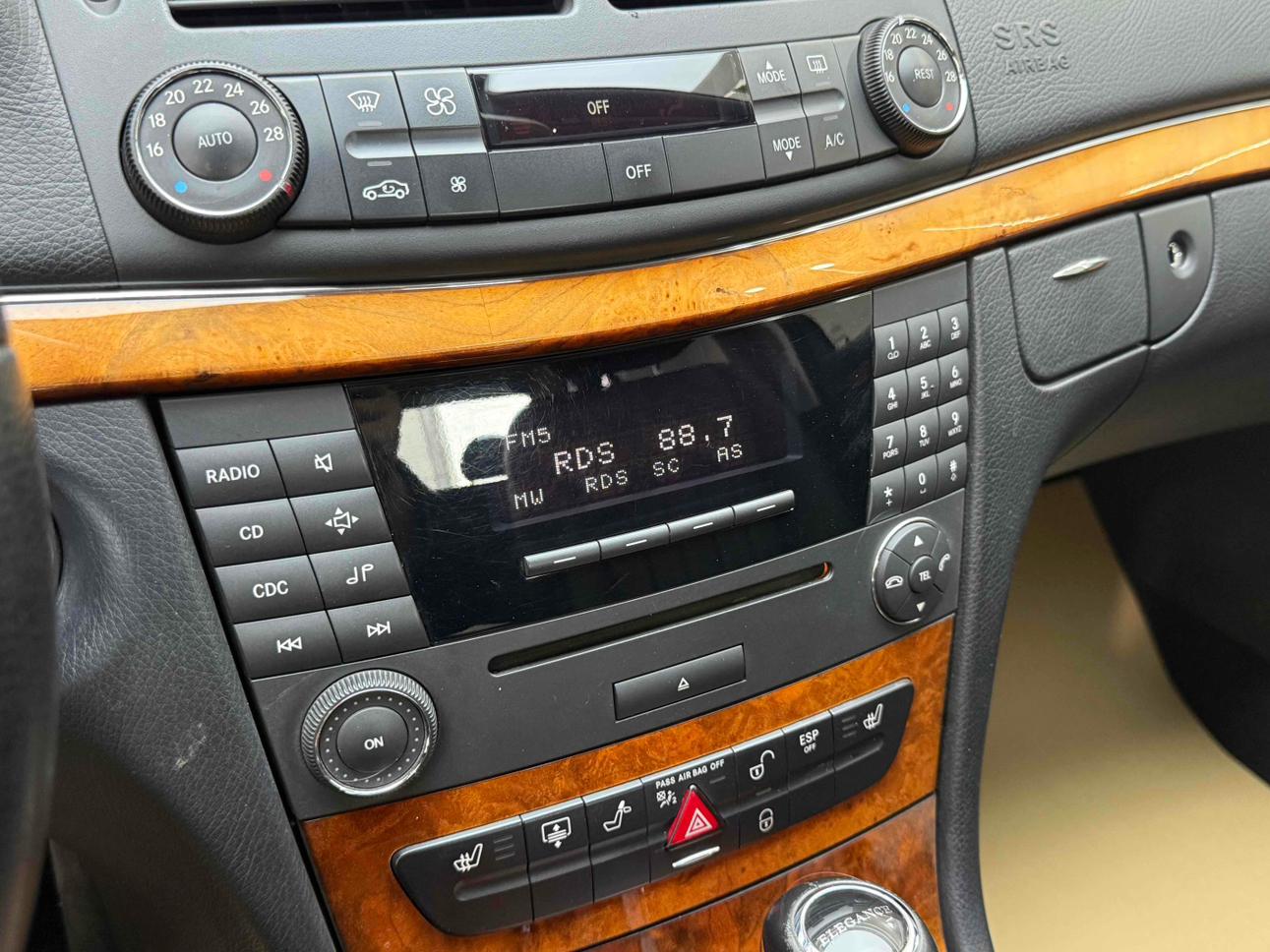 Mercedes-Benz E-Class 2008 thumb 11