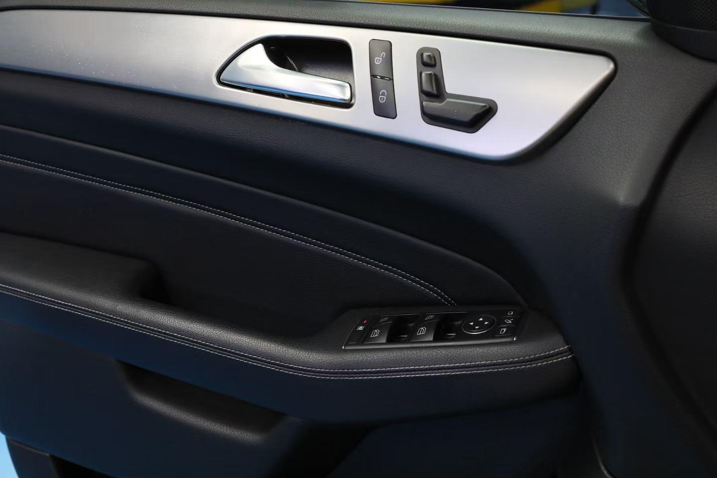 Mercedes-Benz M-Class 2013 thumb 3