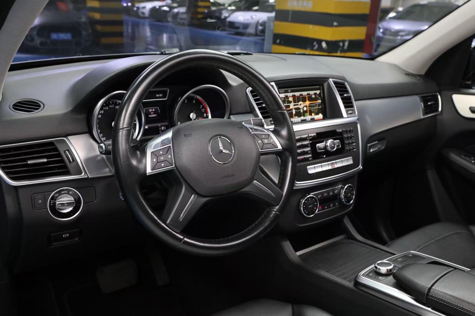 Mercedes-Benz M-Class 2013 thumb 10