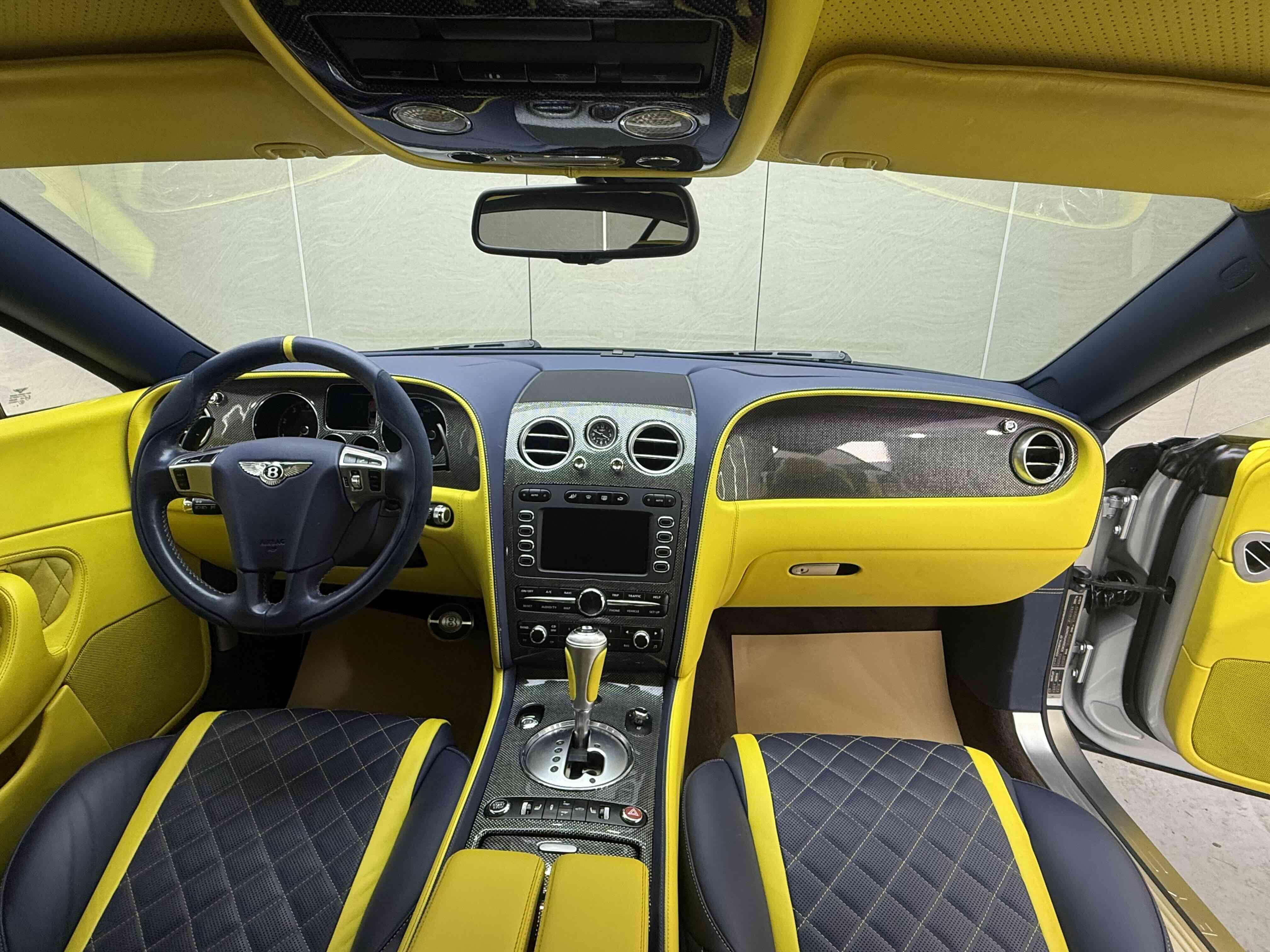 Bentley Continental 2010 thumb 12