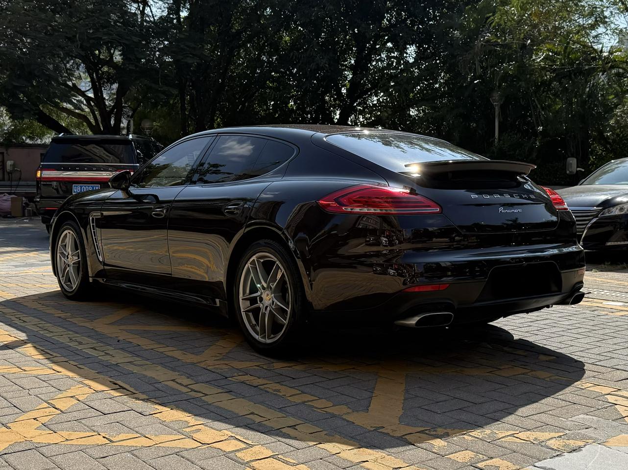 Porsche Panamera 2014 thumb 2