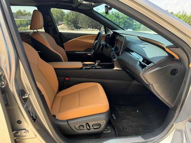 Lexus RX 2023 thumb 3