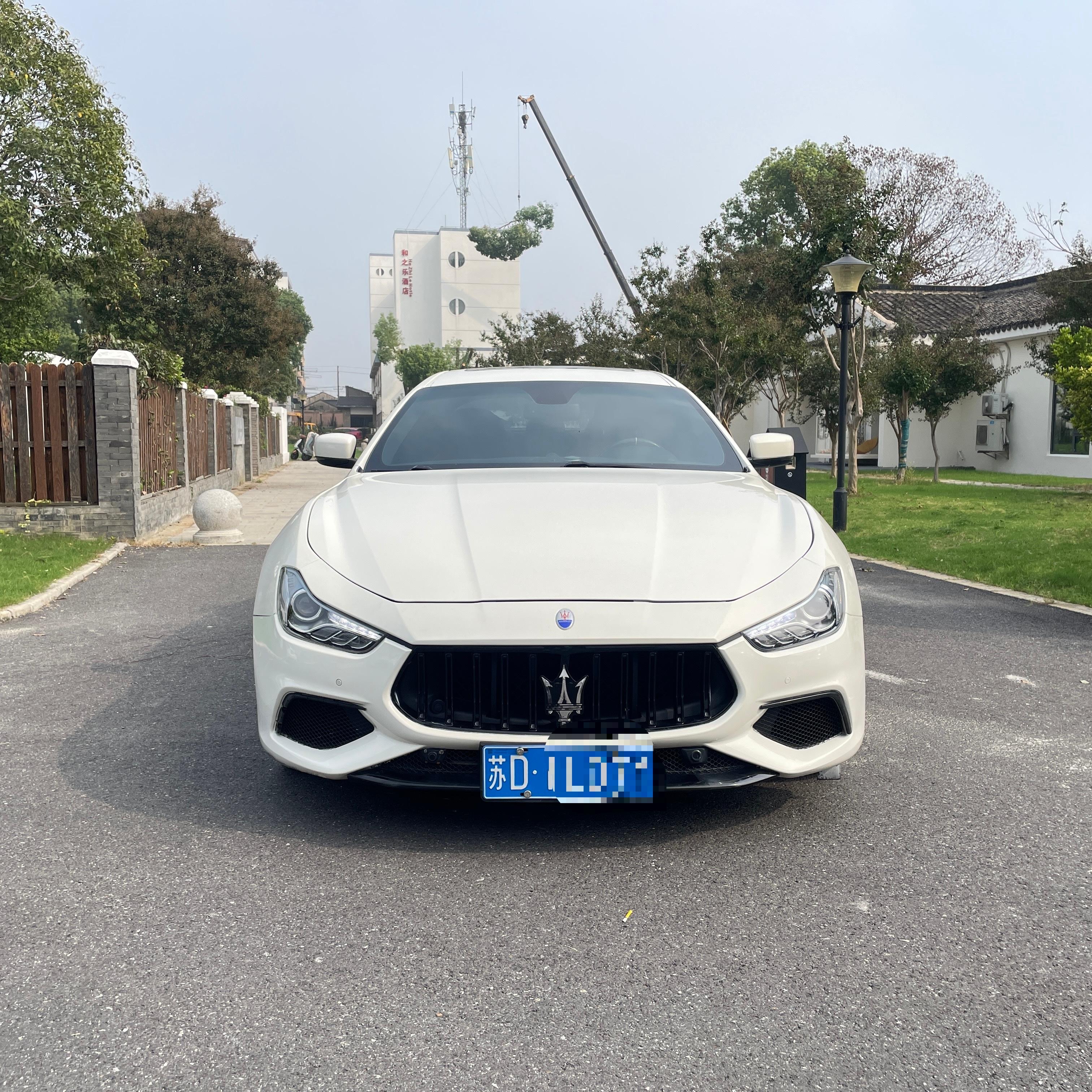 Maserati Ghibli 2014 thumb 10