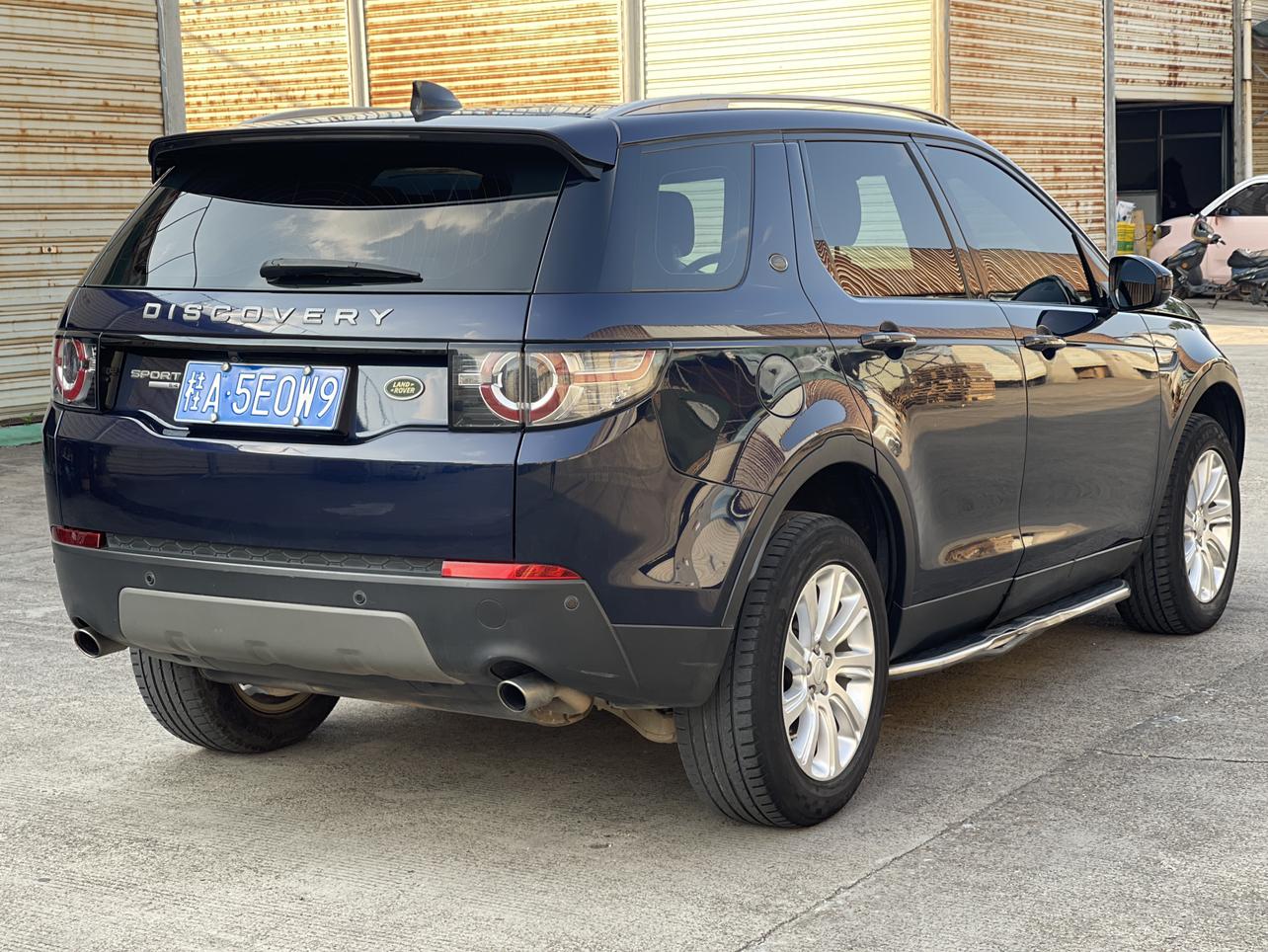 Land Rover Discovery Sport 2017 thumb 4