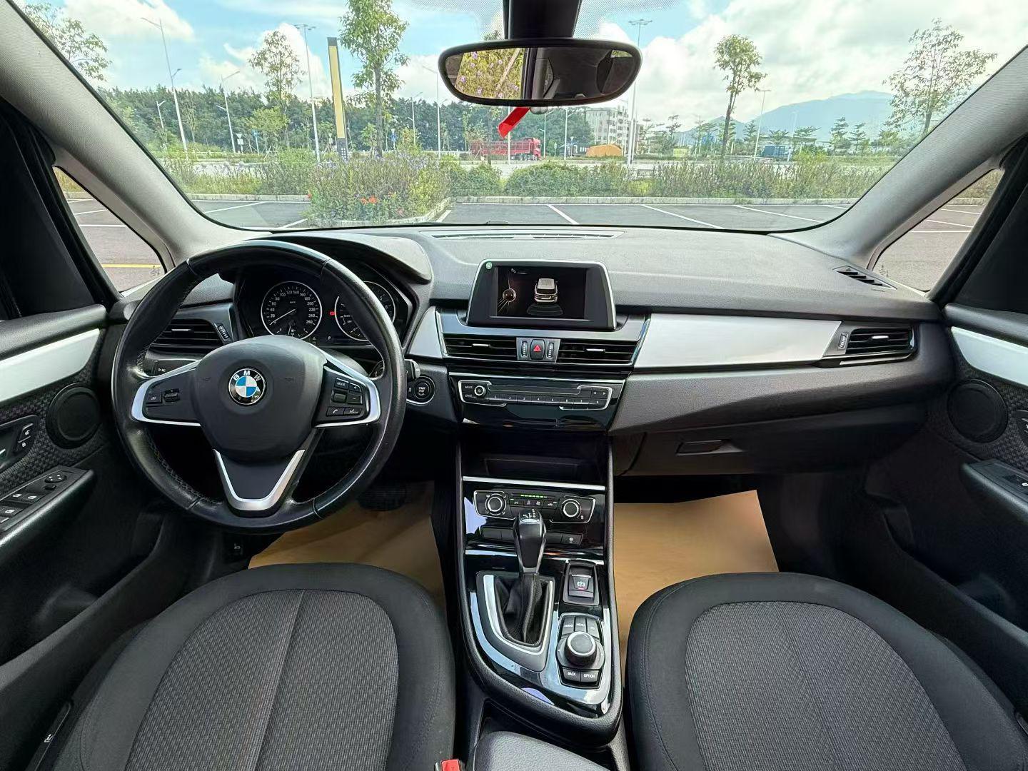 BMW 2 серии Active Tourer 2017 thumb 3