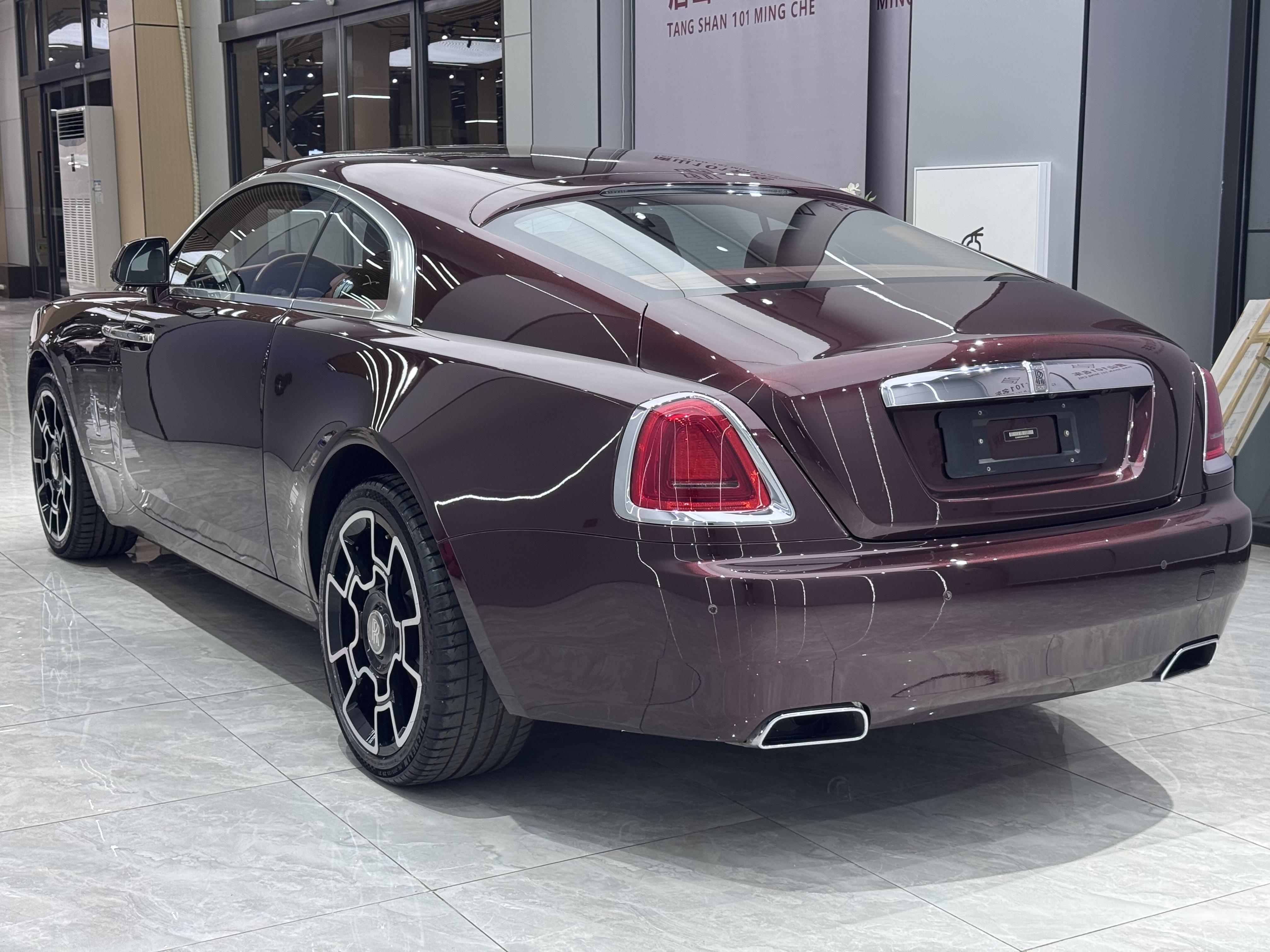 Rolls-Royce Wraith 2017 thumb 2