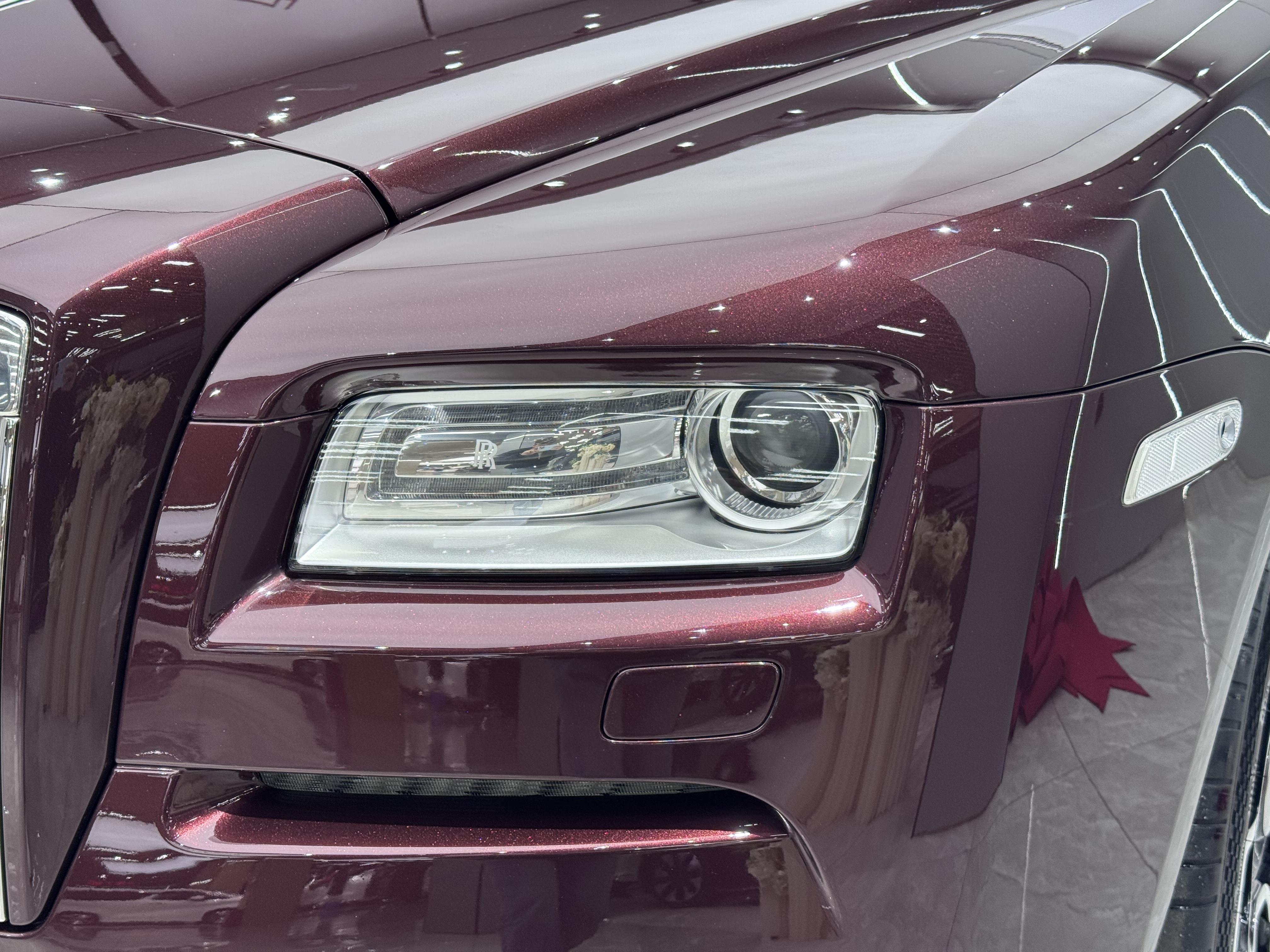 Rolls-Royce Wraith 2017 thumb 7