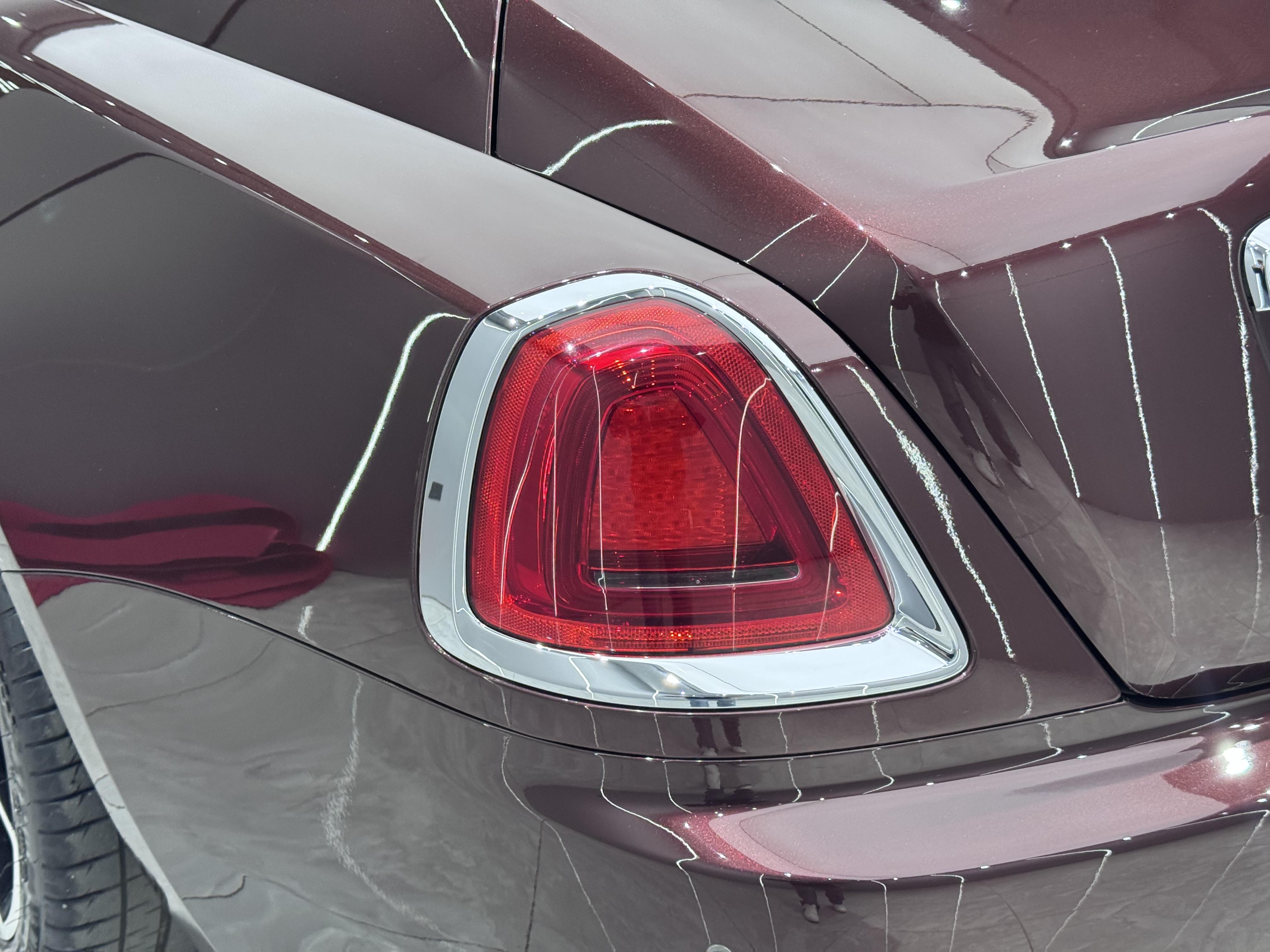 Rolls-Royce Wraith 2017 thumb 8