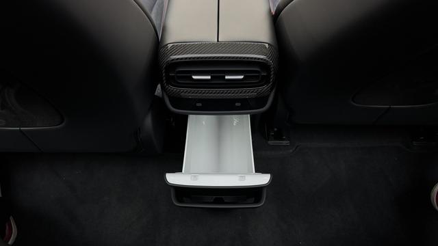 Xiaomi SU7 Ultra 2025 thumb 8