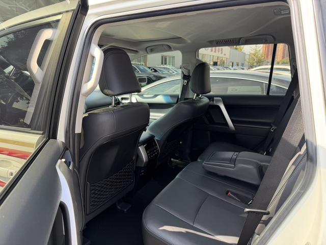 Toyota Land Cruiser Prado 2019 thumb 7