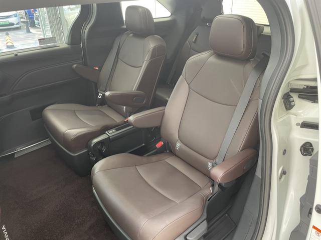 Toyota Granvia 2024 thumb 10