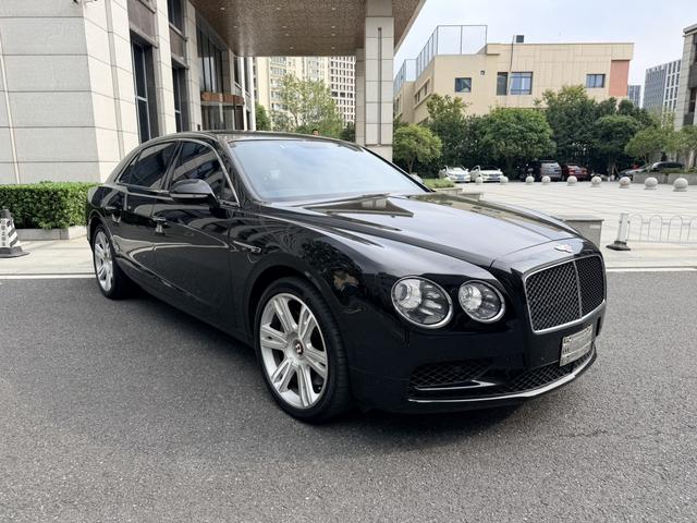 Bentley Flying Spur 2019 thumb 4