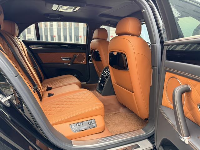 Bentley Flying Spur 2019 thumb 12