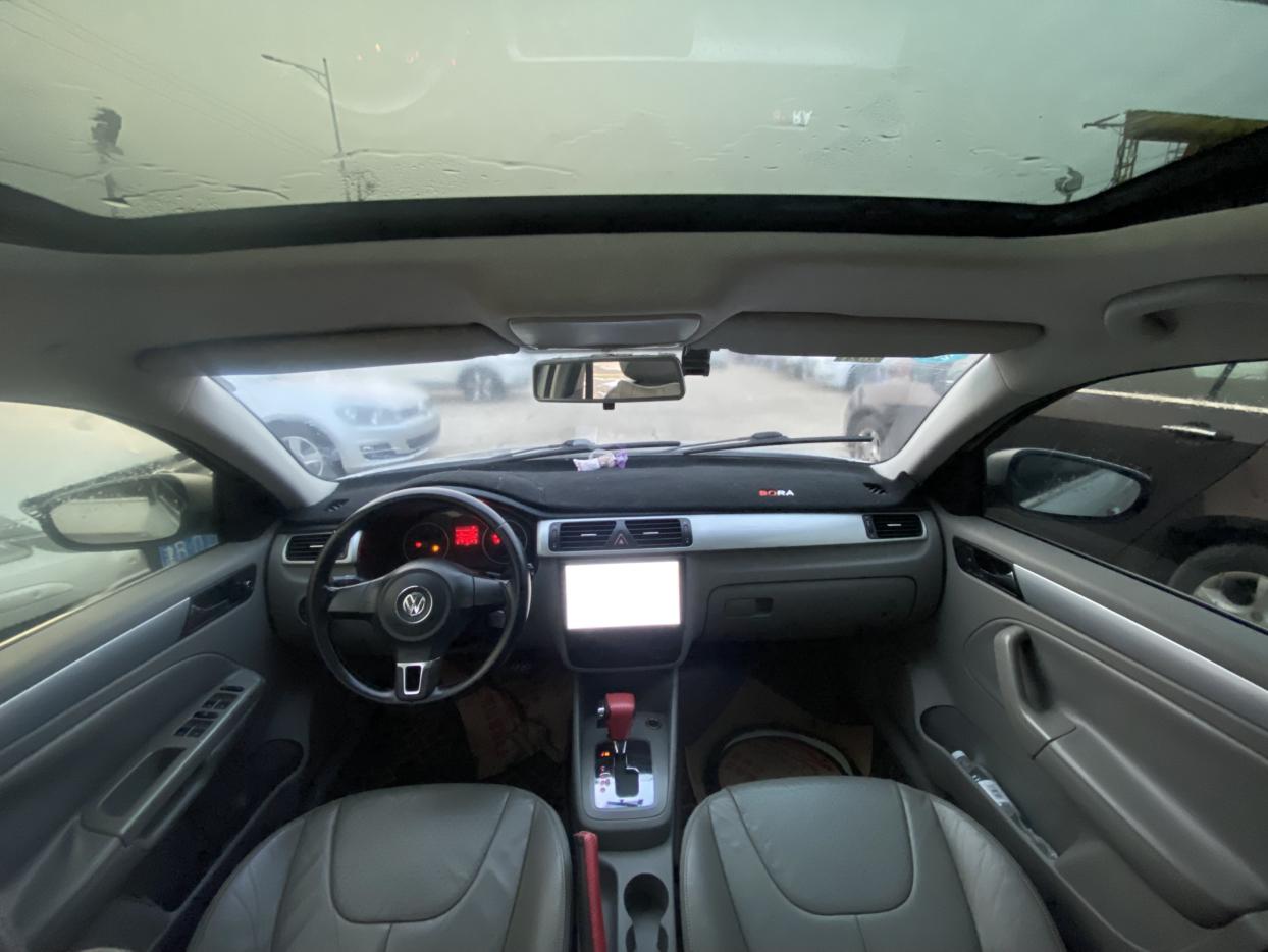 Volkswagen Bora 2011 thumb 8