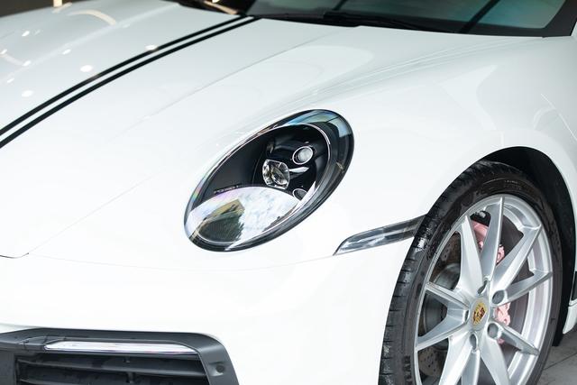 Porsche 911 2023 thumb 5