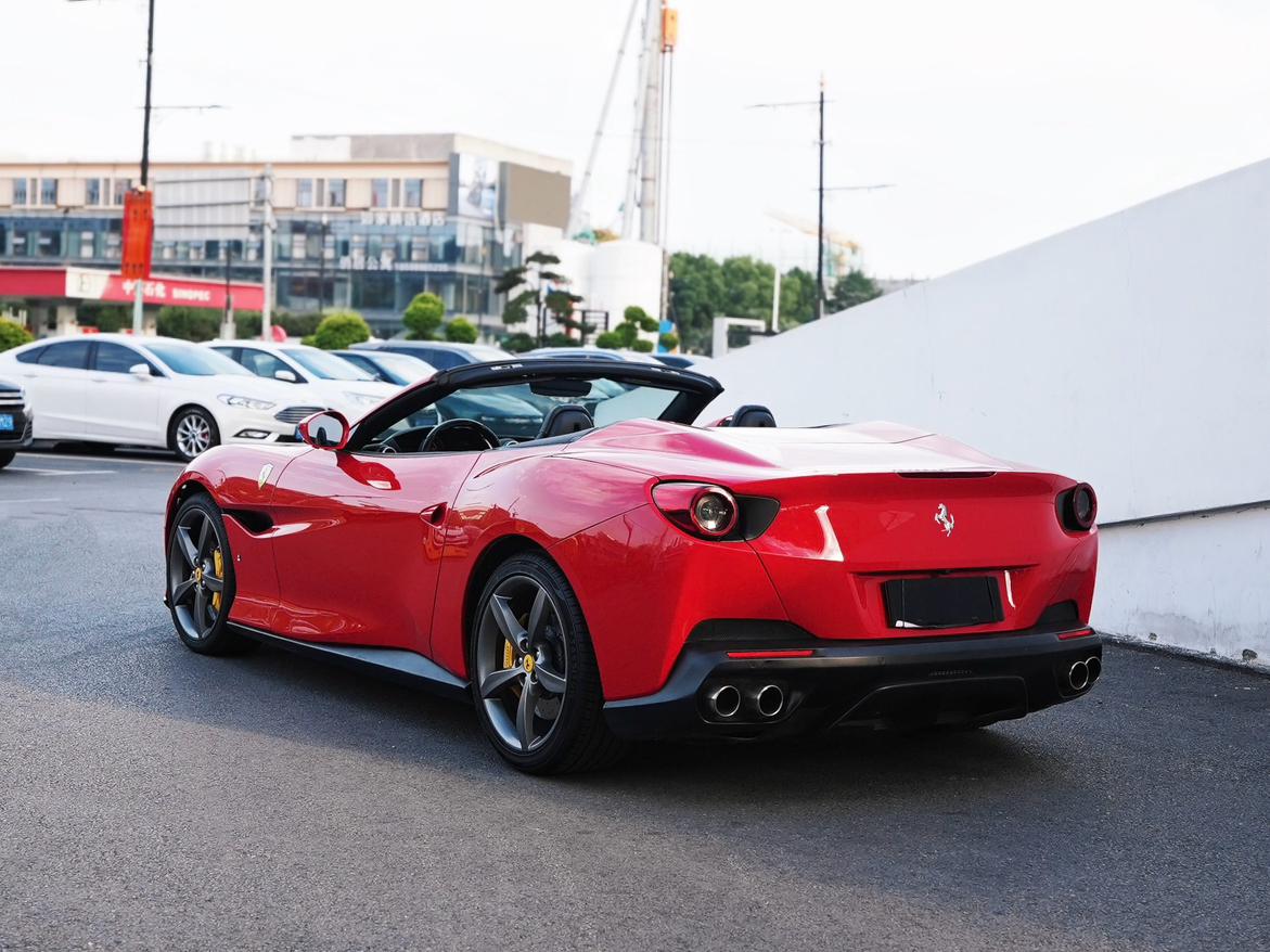 Ferrari Portofino 2019 thumb 2