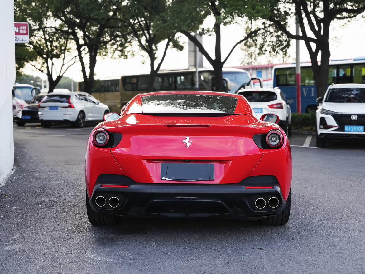 Ferrari Portofino 2019 thumb 3