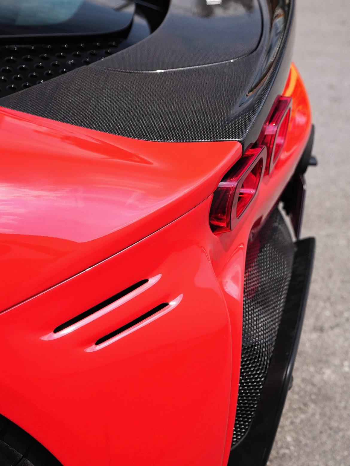 Ferrari SF90 2023 thumb 4