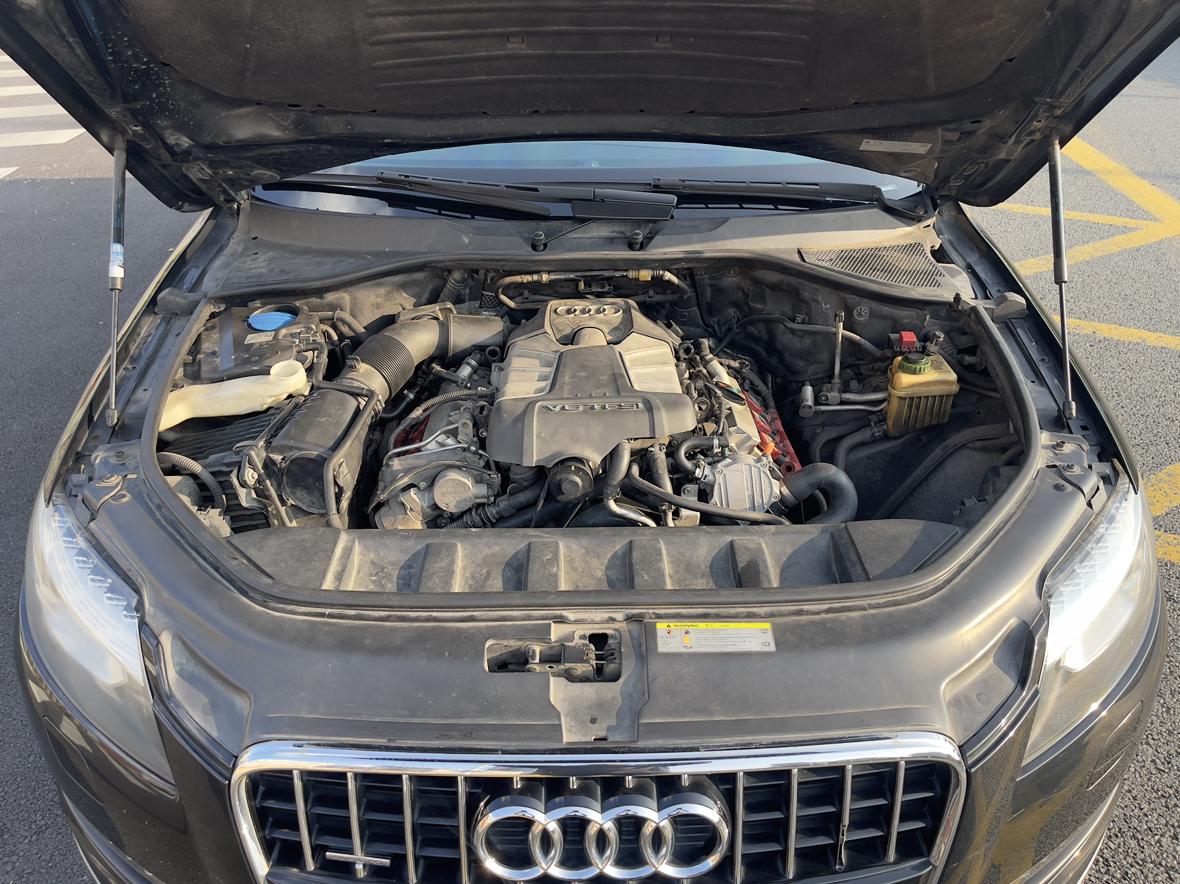 Audi Q7 2013 thumb 6
