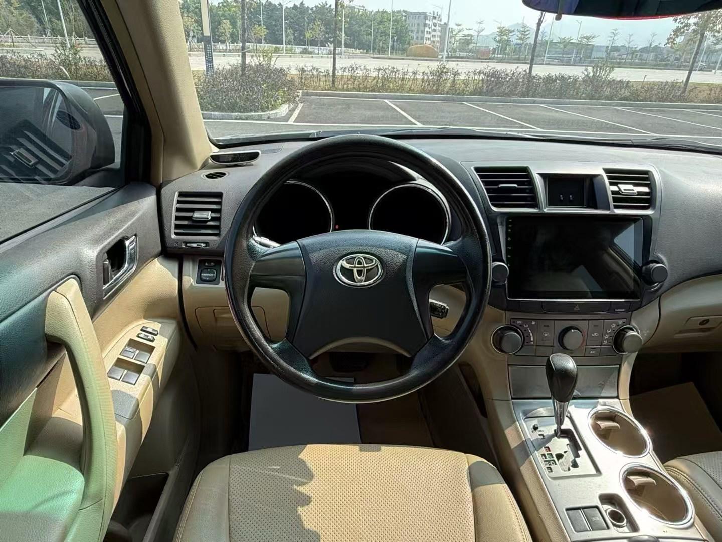 Toyota Highlander 2011 thumb 4